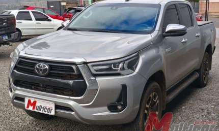 Toyota hilux cd srx 4x4 2.8 tdi 16v diesel aut.