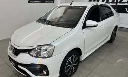 Toyota etios 1.5 platinum sedan 16v flex 4p automático