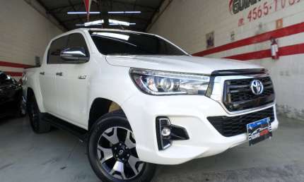 Toyota hilux 2.8 srx cd tbdiesel 4x4 2020