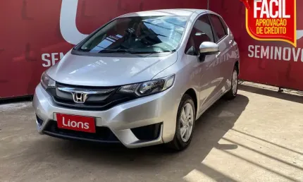 Honda fit 1.5 lx 16v 4p
