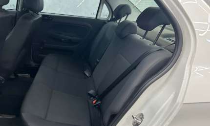 Volkswagen voyage 1.6 gl 8v 2p