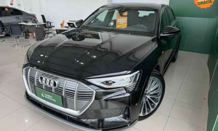 Audi e-tron 2022 elétrico performance quattro