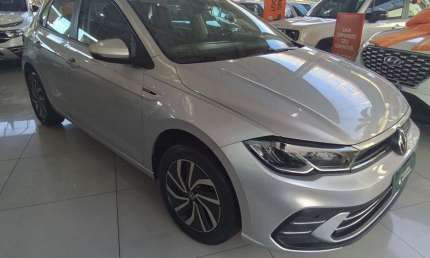 Volkswagen polo 2024 1.0 170 tsi highline automático