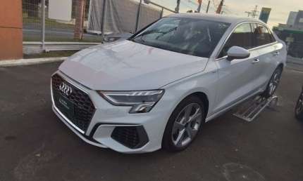 Audi a3 2024 2.0 40 tfsi mhev sedan s line s-tronic