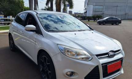 Ford focus titanium  impecável