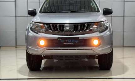 Mitsubishi l200 triton 2.4 16v turbo diesel sport gls cd 4p 4x4 automático - prata - 2022/2023