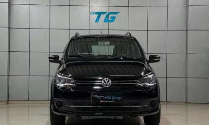 Volkswagen spacefox 1.6 mi trend 8v flex 4p manual - preta - 2014/2014