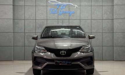 Toyota etios x plus sedan 1.5 flex 16v 4p aut.  - cinza - 2019/2020