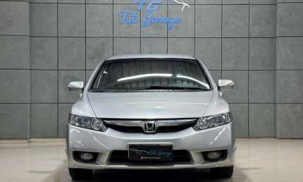 Honda civic sedan lxl 1.7 16v 130cv aut 4p  - prata - 2011/2011