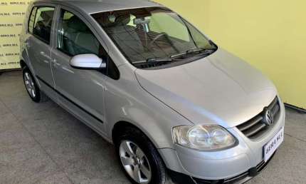 Fox 1.0 8v g2 flex 09/10 prata 