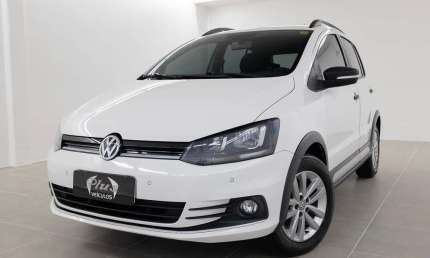 Volkswagen fox 1.0 mpi track  - branca - 2017/2017