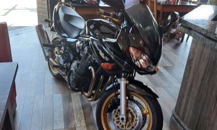 Vendo bandit 1200 2006 muito conservada, joia rara, é pegar e viajar