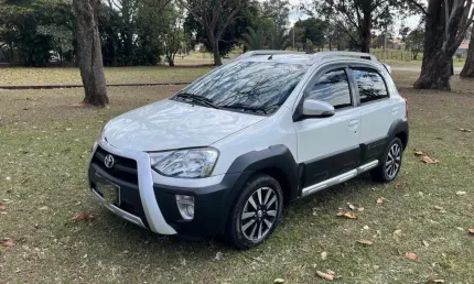 Etios cross 1.5 2015