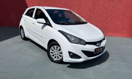 Hyundai hb20 2014 baixa km impecável 