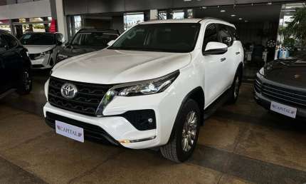 Toyota hilux sw4 2.7 vvt-i flex srv 7l 4x2 automático - branca - 2021/2021