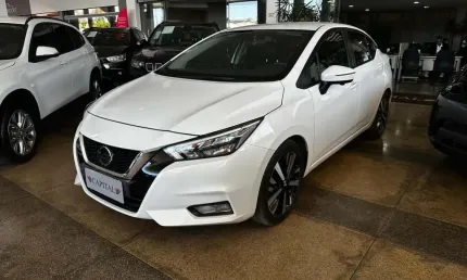 Nissan versa 1.6 16v flex exclusive xtronic - branca - 2022/2023