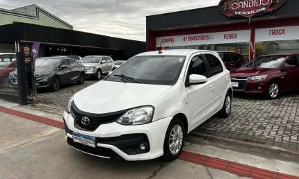 Toyota etios xs 1.5 flex 16v 5p mec.