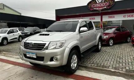 Toyota hilux cd srv d4-d 4x4 3.0 tdi diesel aut