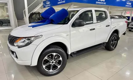 Mitsubishi l200 triton 2023 2.4 16v turbo diesel gl cd 4x4 manual