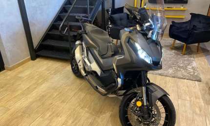 Honda x-adv 2019