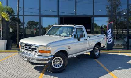Ford f-1000 xl 4x4 diesel turbo