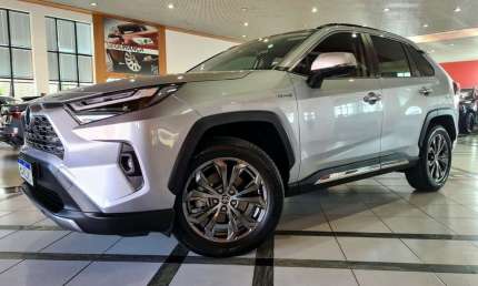 Toyota rav4h sxawd cnt 2024