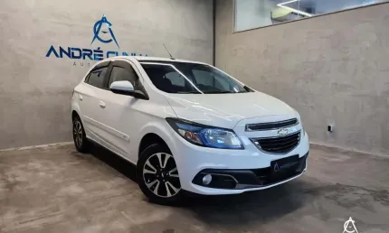 Chevrolet onix hatch ltz 1.4 8v flexpower 5p aut.  - branca - 2014/2015