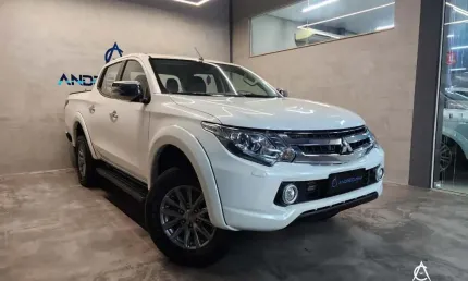 Mitsubishi l200 triton sport hpe-s 2.4 cd dies. aut  - branca - 2018/2019