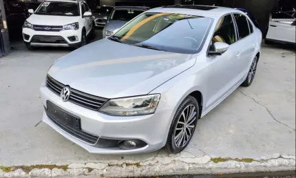 Volkswagen jetta gasolina automático
