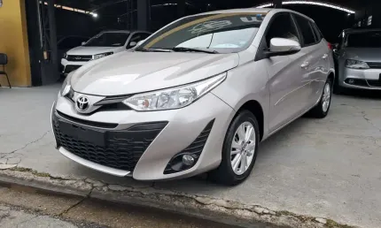 Toyota yaris flex automático
