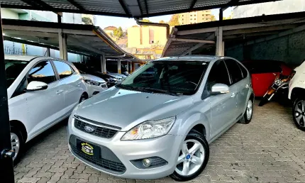 Carro muito bem cuidado!