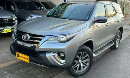 Toyota hilux sw4 2.8 srx 4x4 7 lugares 16v turbo intercooler diesel 4p automático