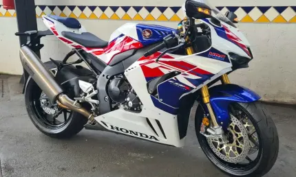 Honda cbr 1000 rr-r fireblade sp 30th edition