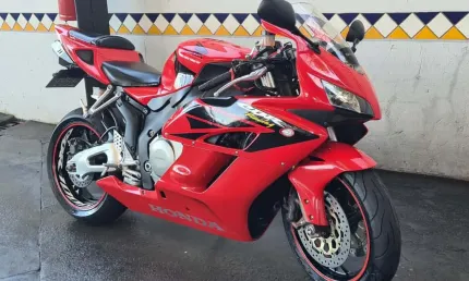 Honda cbr 1000 rr fireblade