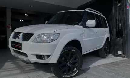 Mitsubishi pajero tr4 2.0 4x4 flex aut.