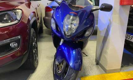 Suzuki gsx 1300-r hayabusa 