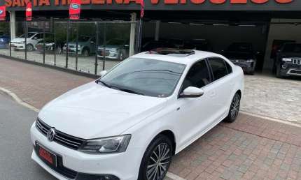 Volkswagen jetta /vw  2.0t - branca - 2013/2013