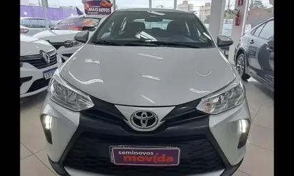 Toyota yaris yaris 1.5 xl plus connect cvt