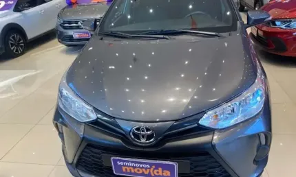 Toyota yaris yaris 1.5 xl plus connect cvt