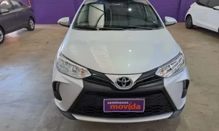 Toyota yaris yaris 1.5 xl plus connect cvt