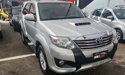 Toyota hilux sw4 srv d4-d 4x4 3.0 tdi dies. aut