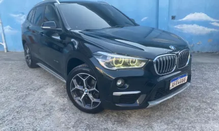 Bmw x1 com teto panoramico