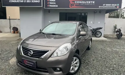 Nissan versa 1.6 sl ano 2012