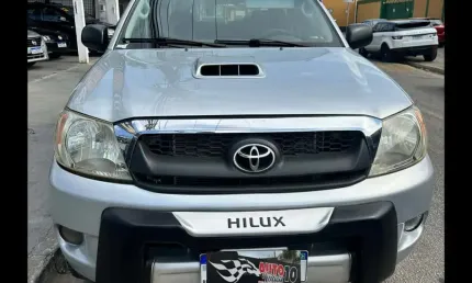 Toyota hilux cd sr d4-d 4x4 3.0  tdi dies. 2008 diesel
