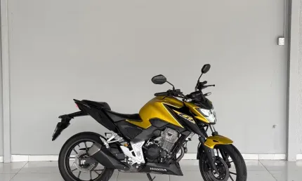 Moto em perfeito estado de conservação 
