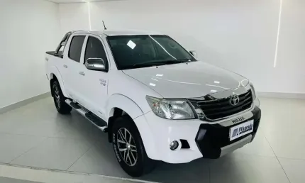 Toyota hilux cd4x4 srv 2015