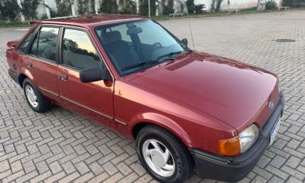 Ford escort 1.8 guarujá 4 portas completo