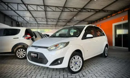 Ford fiesta 1.6 flex - branca - 2013/2014