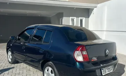  o renault clio sedan privilege 1.6 16v é uma das versões mais completas da linha clio no brasil