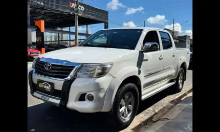 Toyota hilux 2.7 srv 4x4 cd 16v flex 4p automático